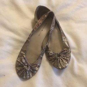 Faux snake skin ballet flats size 8 shoe